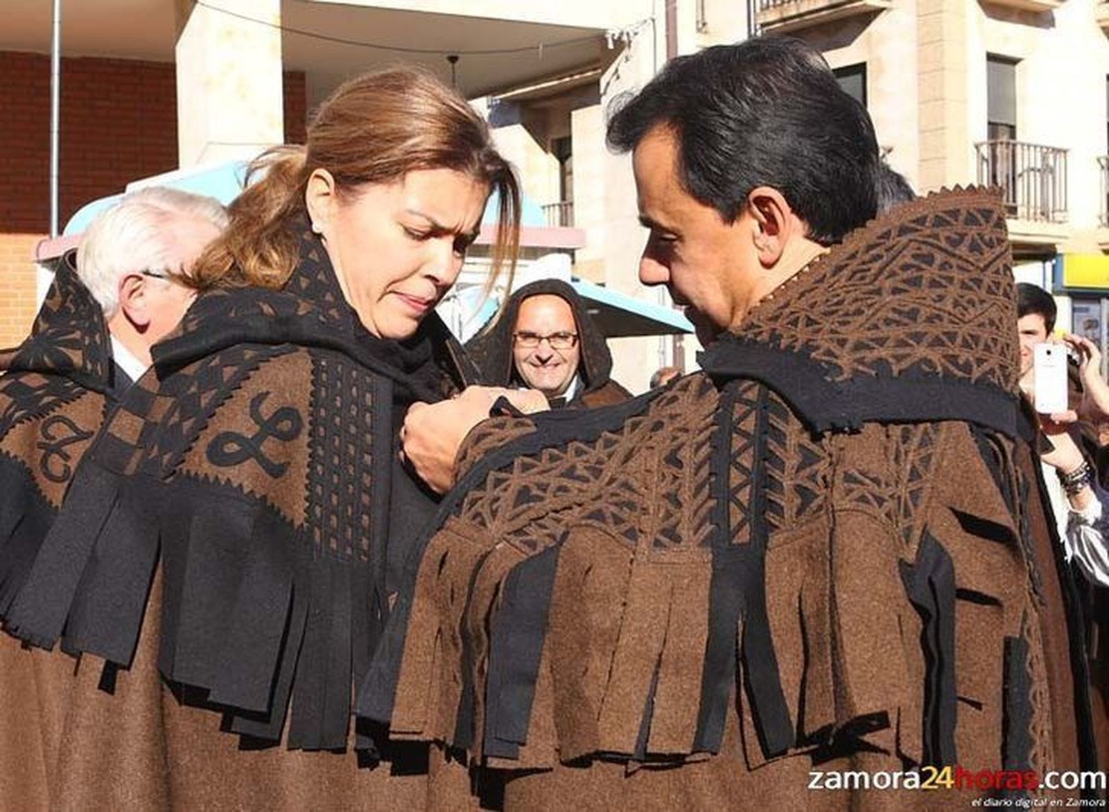 La 'capa de respeto' alistana viste con su tradición a la provincia de Zamora